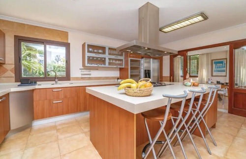 Sa Torre Villa | Villa 'La Mallorquina' with Mountain View, Wi-Fi and Air Conditioning