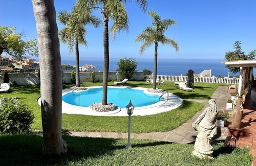 Los Realejos Villa | Villa La Perla ExoticanYour Tenerife ocean view paradise to escape!