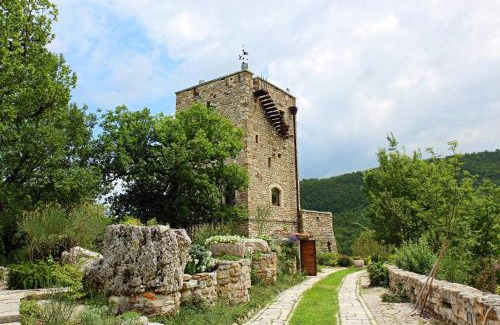 Montefortino Villa | Villa la Rocca by Mmega