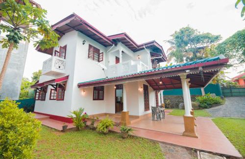 Nalagasdeniya Villa | Villa LaLuna - Hikkaduwa