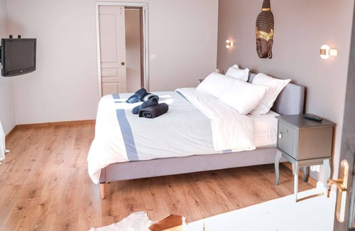 Puybegon House | Villa Larmès - Swimming pool - Spa - Gym