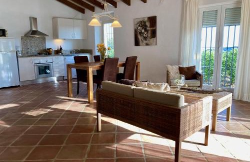Cajiz Villa | Villa Las Ranas