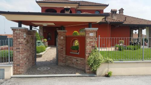 Fossano Bed & Breakfast | Villa Laura B&B