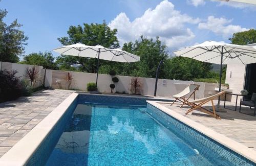 Kastel Stari Villa | Villa Lauvi