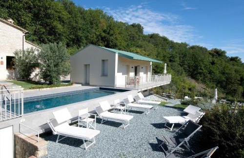 Arcevia Villa | Villa le Moie by MMega