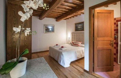 Corsanico Villa | Villa Le Querce by Nicola Real Estate