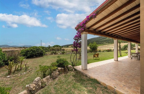 Sant'Anna Arresi Villa | Villa 'Le Vigne' close to the Sea with Garden & Terrace