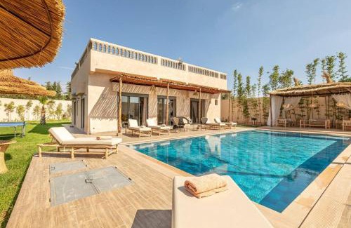 Chwiter Villa | Villa Leila,piscine , grand jardin, jeux , cuisinière