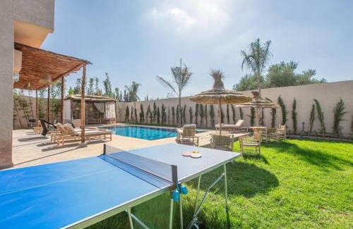 Chwiter Villa | Villa Leila,piscine , grand jardin, jeux , cuisinière
