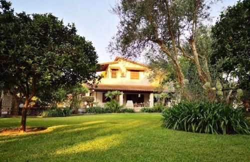 Lakopetra Villa | Villa Lena Entire cottage