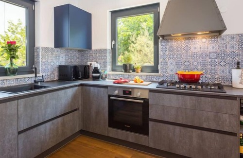 Vrznaveri House | Villa Leonardo by Interhome