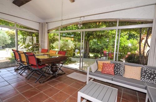 Morieres-les-Avignon Villa | Villa Les Angevines by Interhome