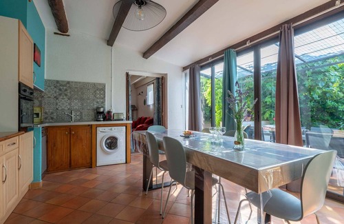 Saint-Bres Villa | Villa Les Cigales – Holiday home in the Cévennes with fenced pool and lush garden