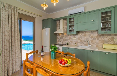 Limeniskos Villa | Villa Liakos | Luxury villa, gorgeous sea view, close to Falassarna Beach