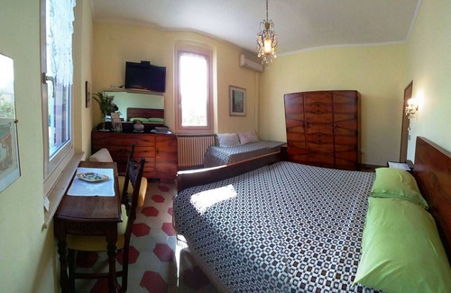 Fano Bed & Breakfast | Villa Liberty B & B - Junior Suite Thonet - Vintage Style
