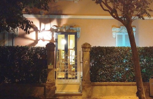 Fano Bed & Breakfast | Villa Liberty B & B - Junior Suite Thonet - Vintage Style