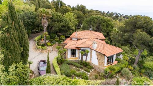 Cipressa Villa | Villa Lilli