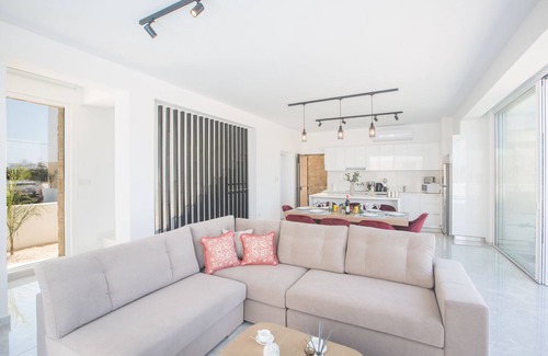 Protaras Villa | Villa Linzi, New and Contemporary 4BDR Protaras Villa with Private Pool