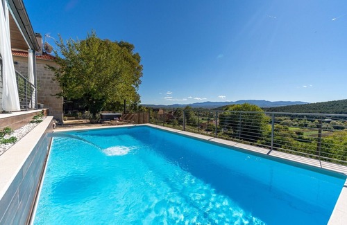 Sinj Villa | Villa Little Arya with heated pool, hot tub, and 4 bedrooms