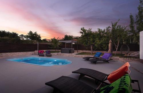 Znjan Villa | Villa Little Heaven