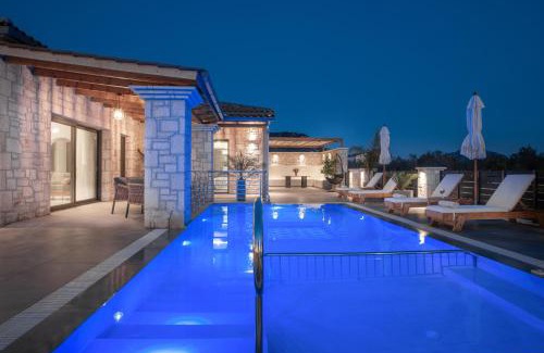Gaitanion Villa | Villa Llaha Gabrijela - Luxurious Private Escape with Pool in Nature - By Villa Mana Gers