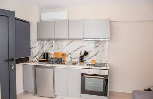 Nea Propontida Apartment | Villa Llanaj Residence 2 by Luxlikehome