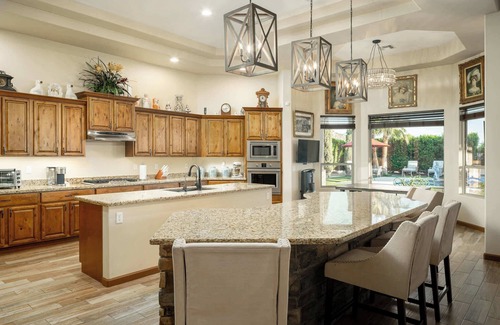 Phoenix House | Villa Lola: Tuscan Inspired Gem w/Pool & Hot Tub!