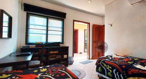Kram Villa | Villa Lomakoti - Cozy Stay Near Laem Mae Phim, Big Pool in Village - วิลล่าส่วนตัวใกล้ทะเล