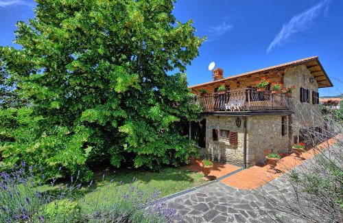 Pieve San Giovanni Villa | Villa Lorena by PosarelliVillas