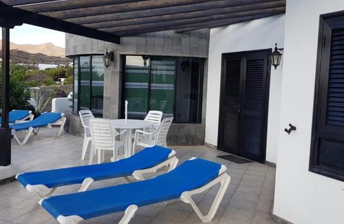 Charco del Palo Villa | Villa Los Ojos