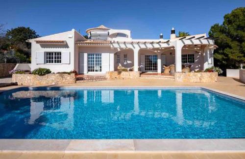 Vale Grande Villa | Villa Lucie vue mer avec piscine privée en Algarve.