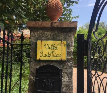 San Giovanni a Piro Bed & Breakfast | Villa Ludoniccò