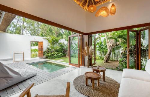 Cemagi Villa | Villa Lumahi Dua, Luxury 1BR Private Villa with Pool, Walking distance to Seseh Beach