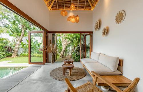 Cemagi Villa | Villa Lumahi Dua, Luxury 1BR Private Villa with Pool, Walking distance to Seseh Beach