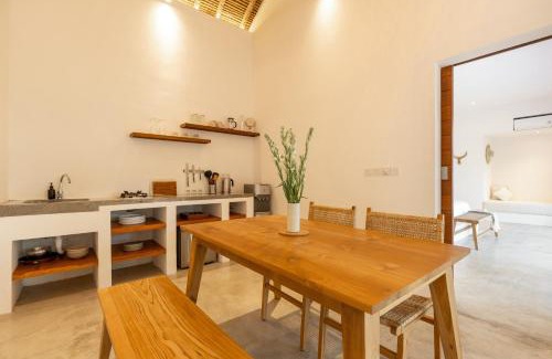 Cemagi Villa | Villa Lumahi Dua, Luxury 1BR Private Villa with Pool, Walking distance to Seseh Beach