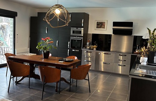 Auriol House | Villa Luxueuse Grand Conf 190 m2 , Piscine 8x5 Entre Foret et Mer ,animaux Accep