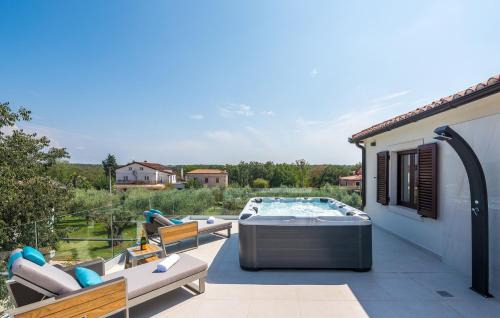 Fiorini Villa | Villa LV near Novigrad for 8 people spa & children playground only 1,5 km from beach