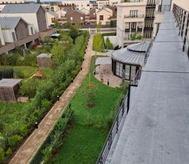 Saint-Cyr-l'Ecole Apartment | Villa Médicis Versailles Saint-Cyr-l'Ecole
