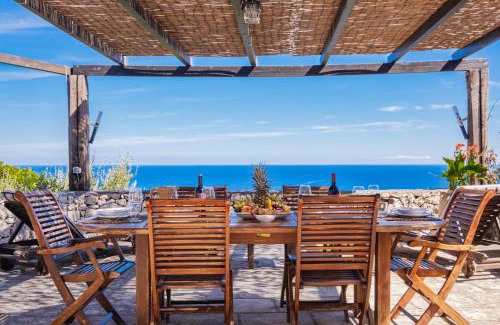 Corsano Villa | Villa Méditerranée Luxury Sea View