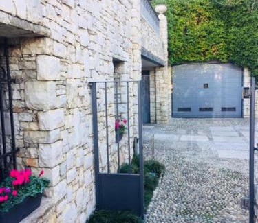 Bozze-Calchera-Villa Apartment | Villa Maddalena