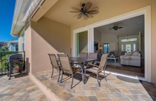 Whitfield House | Villa Magellan II