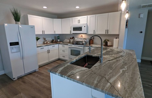 Westminister House | Villa Magnolia-Be my Guest-Lehigh Acres/Fort Myers line close to Red Sox field