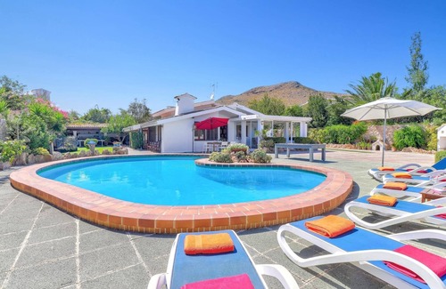Les Palmeres Villa | Villa Maite by Villa Plus