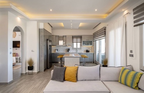 Karterados Villa | VILLA MAKRILIS WITH PRIVATE JACUZZI