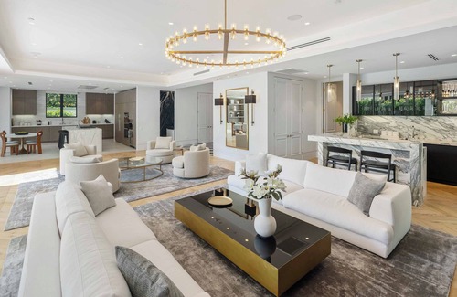The Flats Villa | Villa Mandarin by LuxJB 🏆 Beverly Hills Mansion w Maid 🏆 Steps from Rodeo Drive