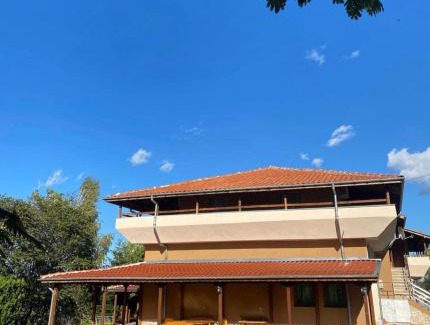 Kolarovo Villa | Villa Manevi