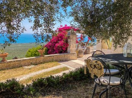 Monte Sant'Angelo Apartment | Villa Manganaro