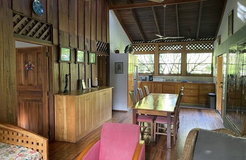 Cahuita Villa | Villa Mango - Private Pool - Beach - National Park