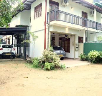 Panadura Villa | Villa Mango Tree in Keselwatta, Panadura