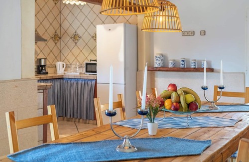 Portopetro House | "Villa Manuela" with Infinity Pool, Garden & Wi-Fi